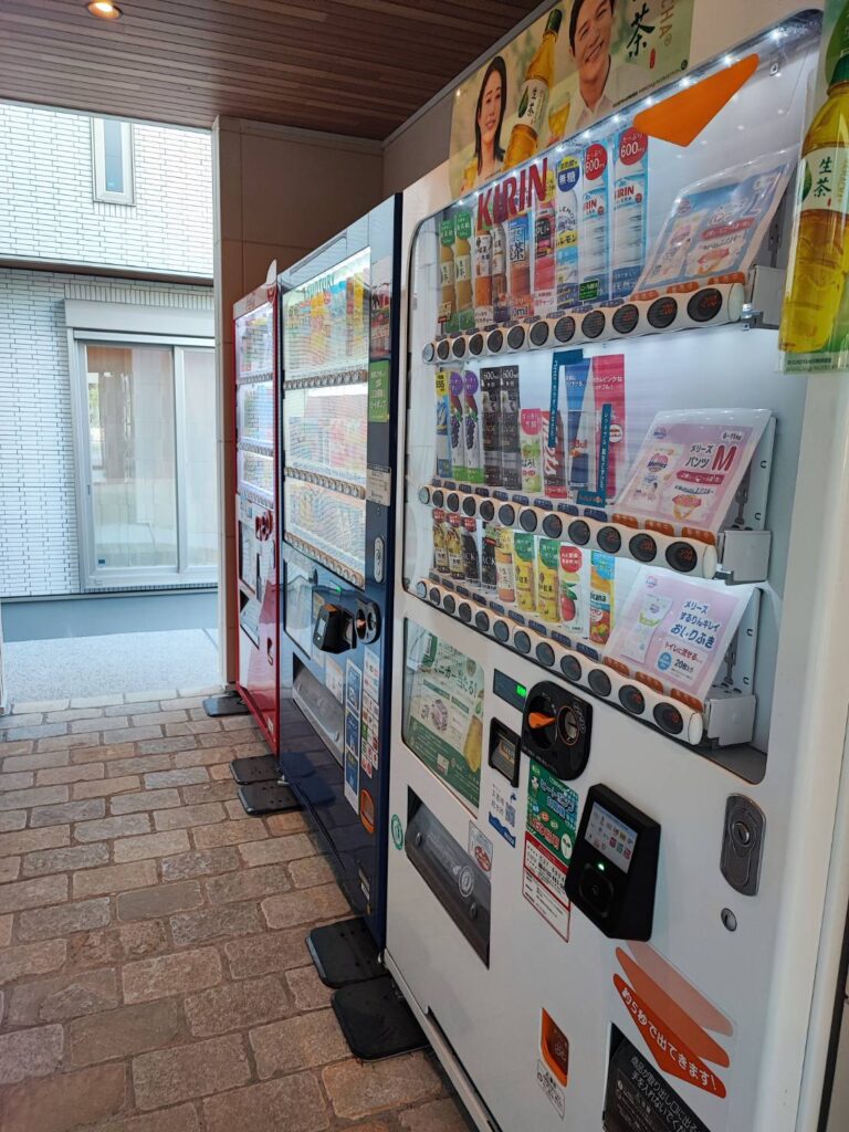 横浜イングリッシュガーデンの授乳室そばの自動販売機