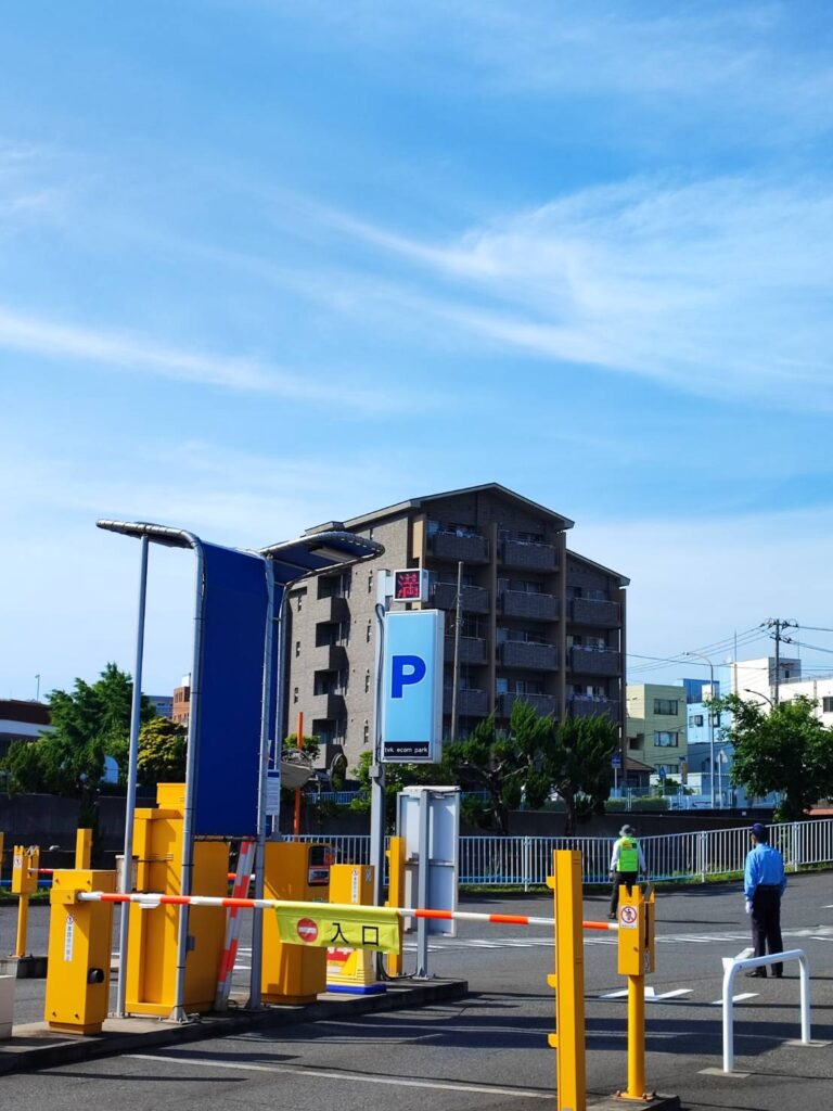 横浜イングリッシュガーデンの駐車場