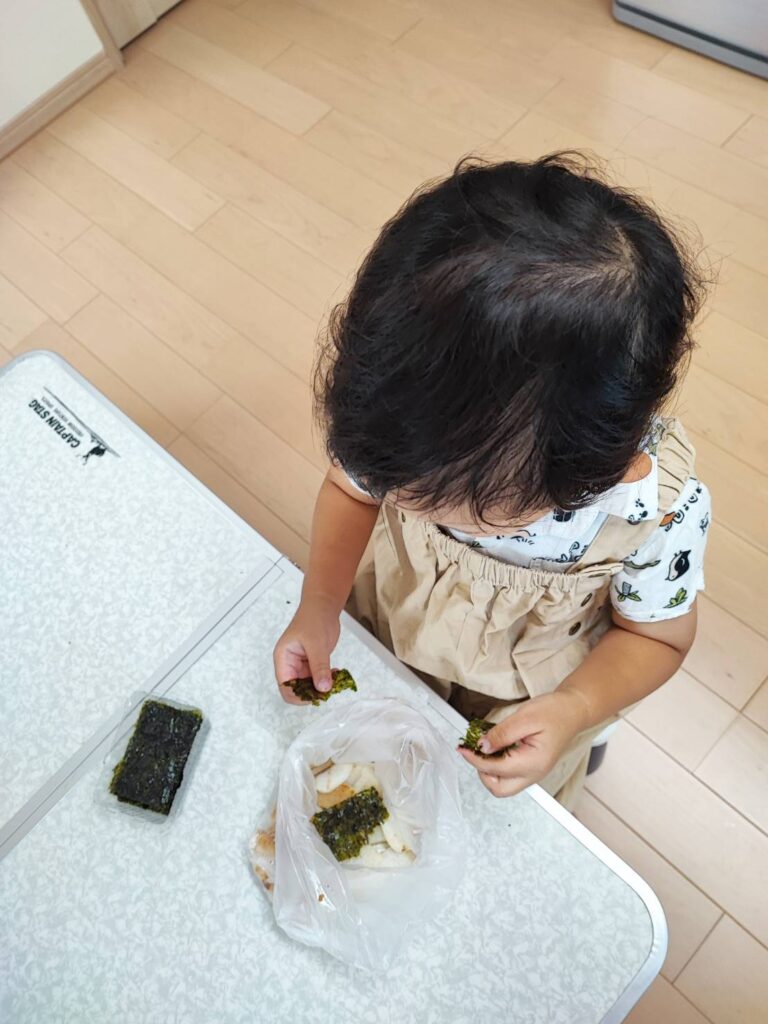 長芋の海苔醤油をつくっている様子