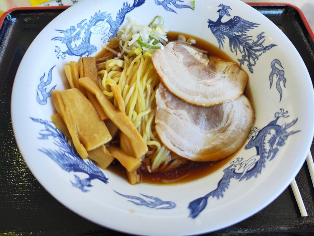 かみね動物園のかばさんハウスの冷やしラーメン