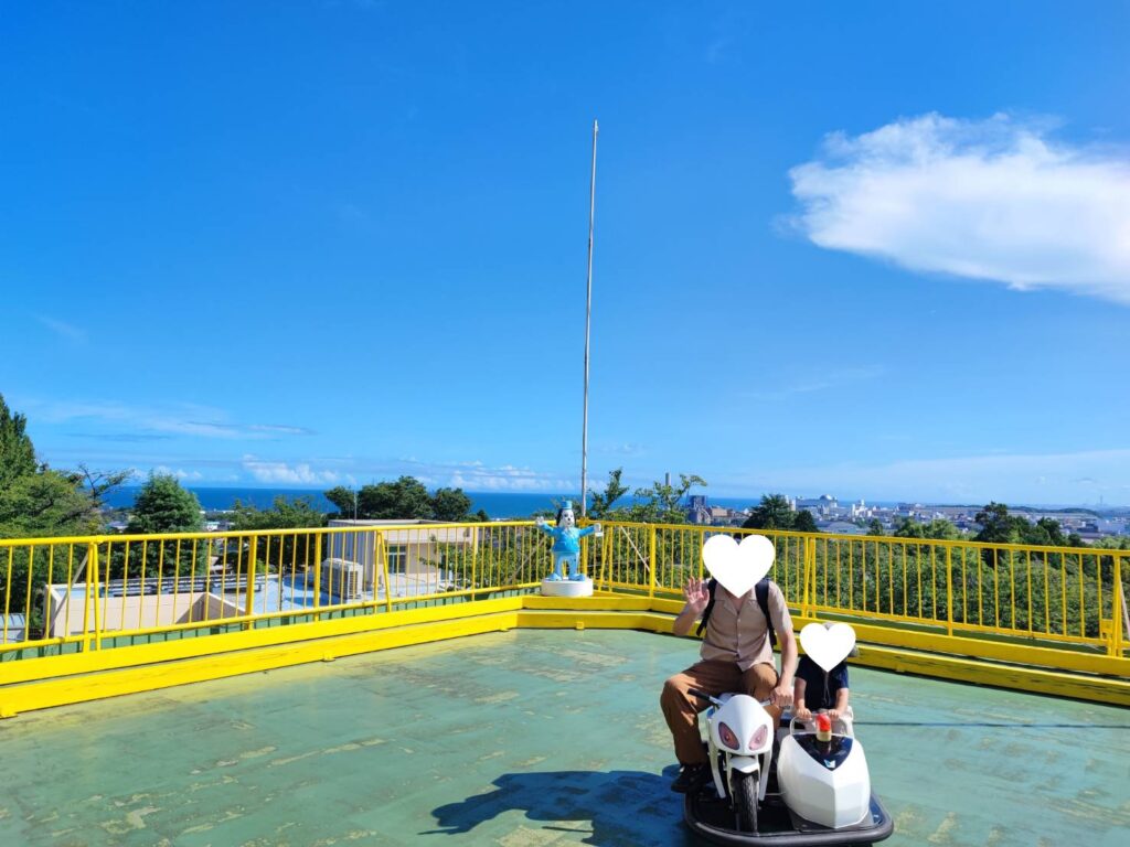 かみね遊園地のバッテリーカー