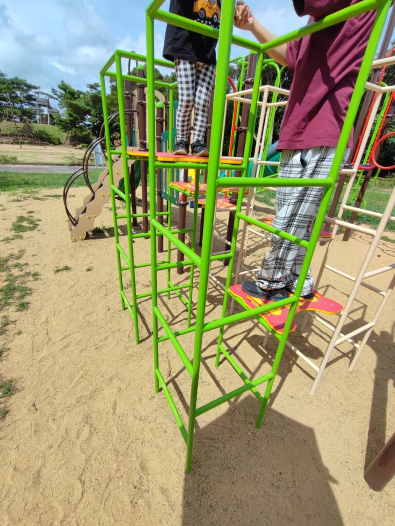 大野潮騒はまなす公園の屋外遊具