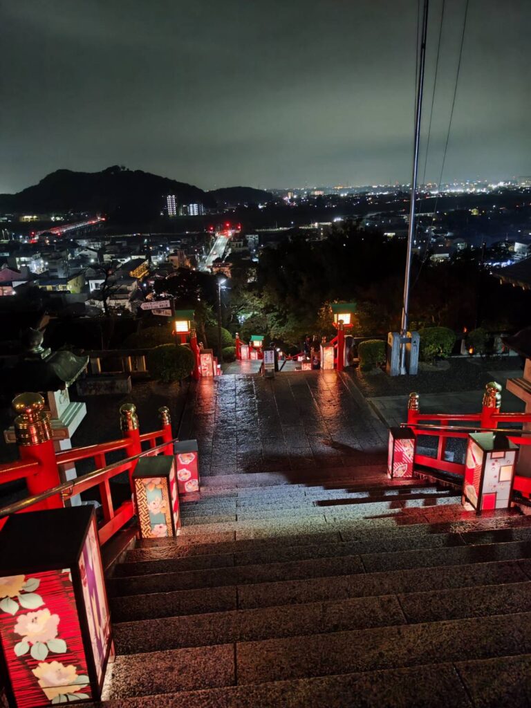 足利織姫神社の石段のライトアップ