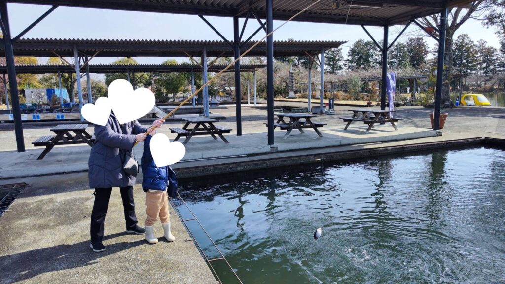 赤見温泉フィッシングフラワーパークの魚釣り