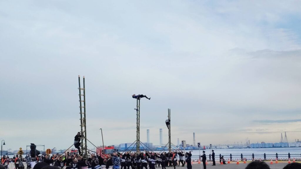 横浜消防出初式2025のはしご乗り
