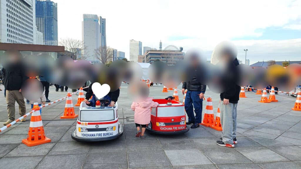 横浜消防出初式2025のバッテリーカー