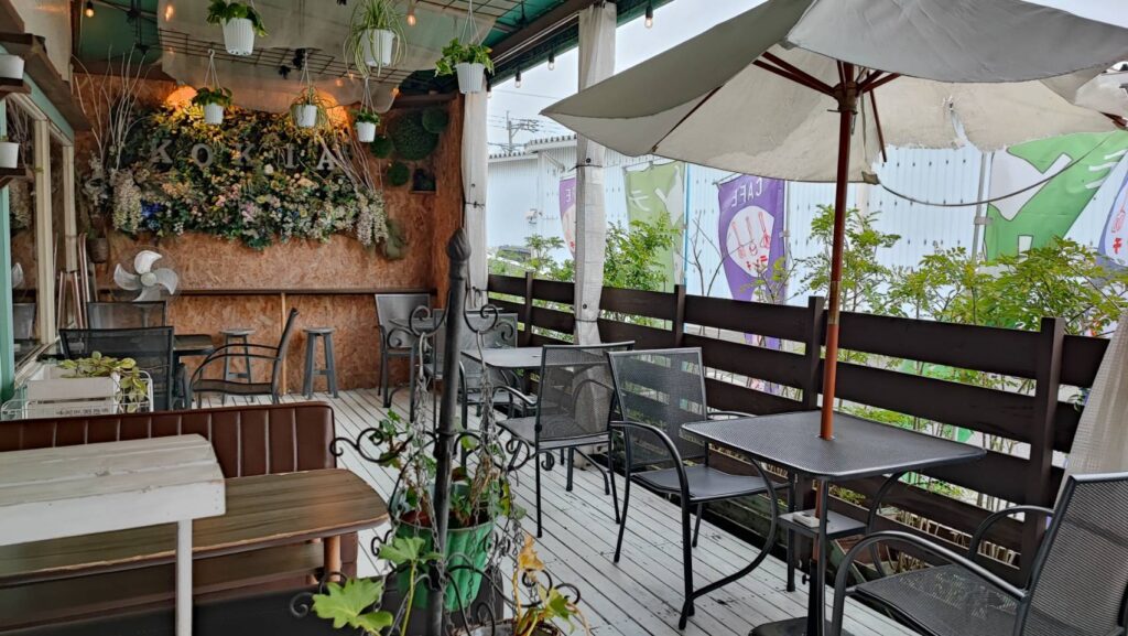花cafe kokiaのテラス席
