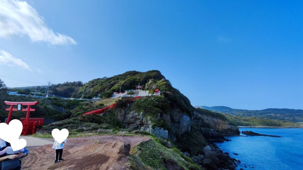 元乃隅神社のすぐそばの日本海