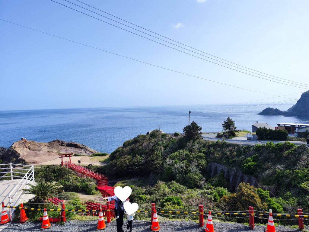 元乃隅神社の坂の上から撮った写真