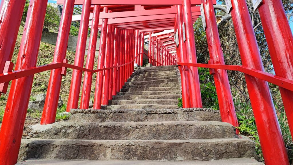 元乃隅神社の急な階段