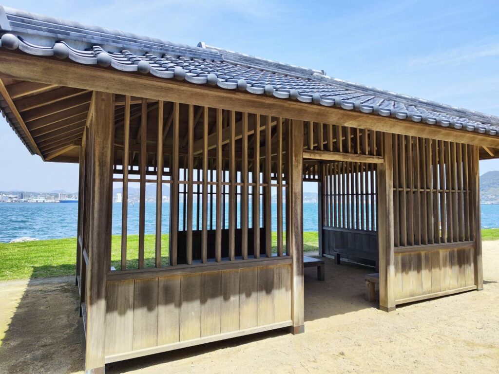 巌流島の小屋