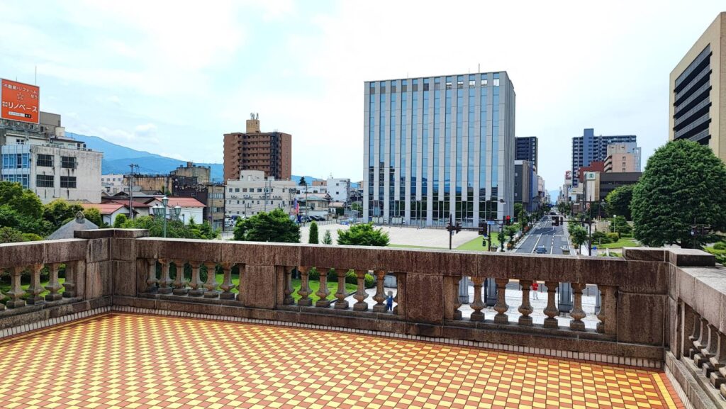 文翔館のバルコニー