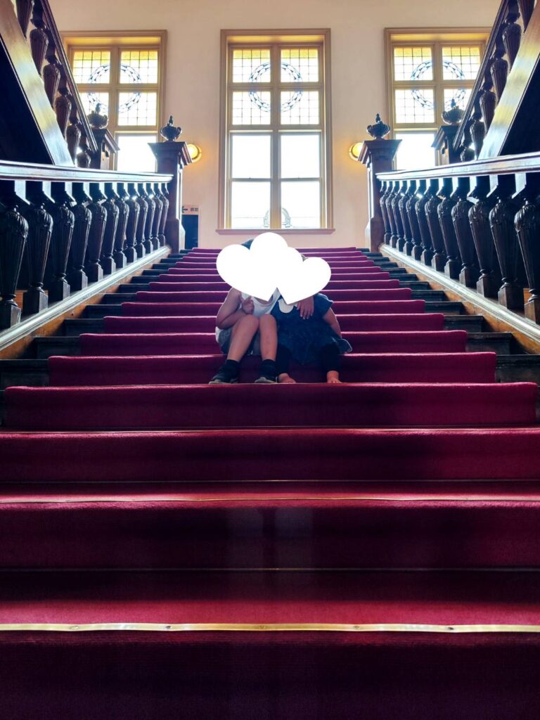 文翔館の中央階段