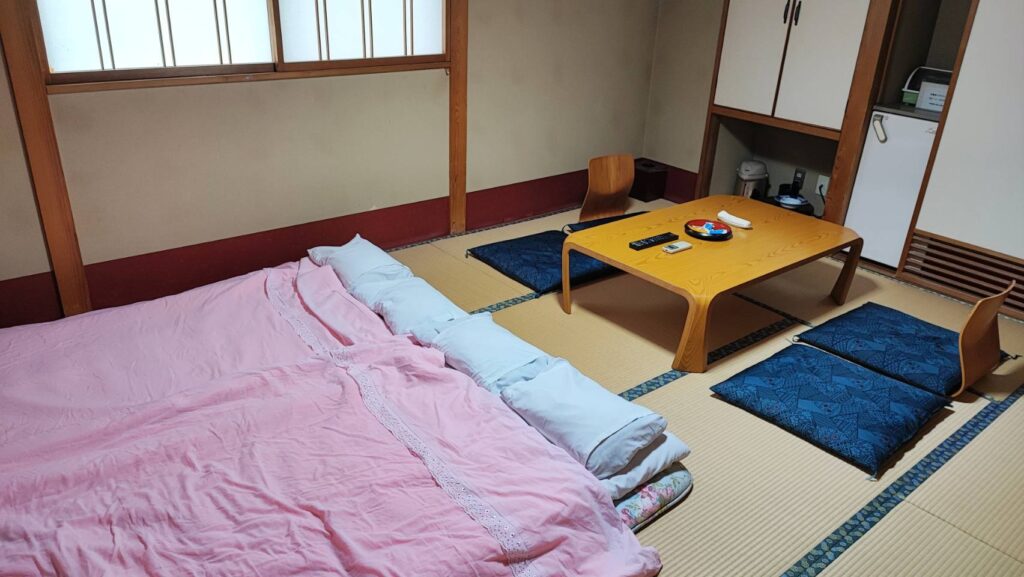 ホテル山内の内観