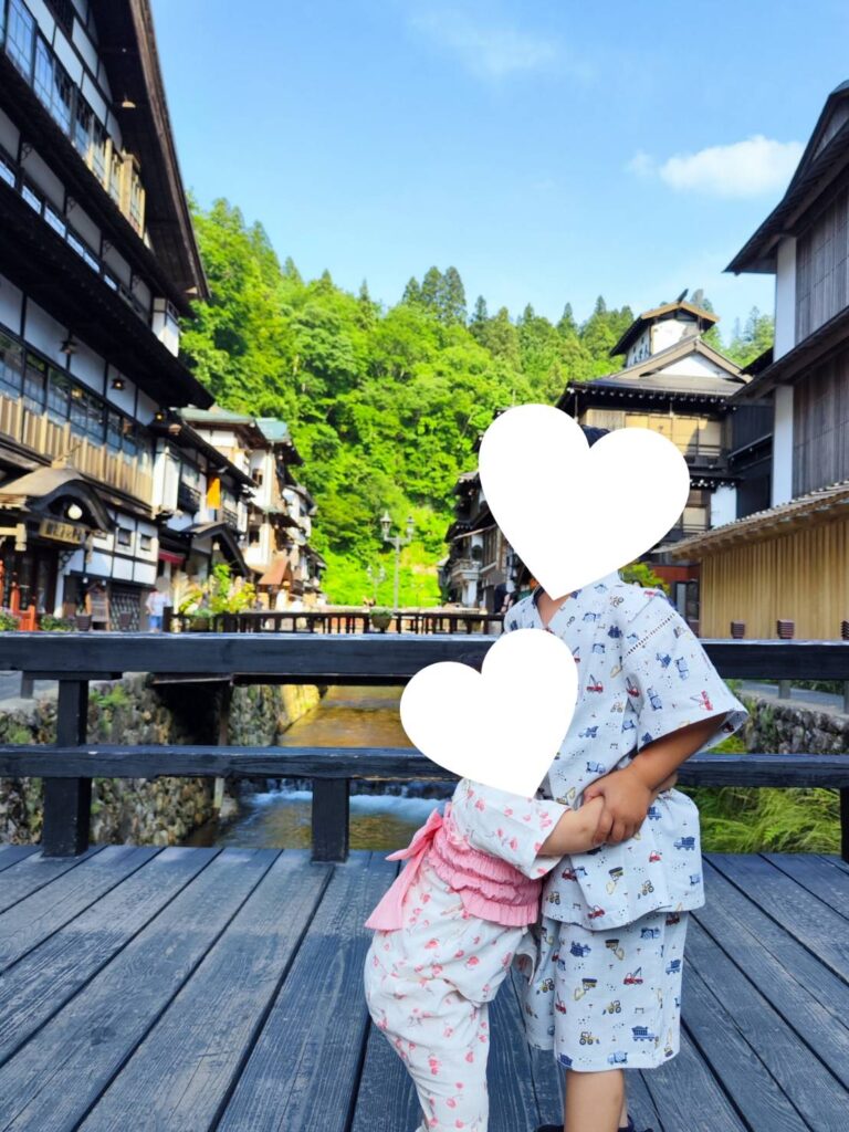 銀山温泉を甚平を着て歩く