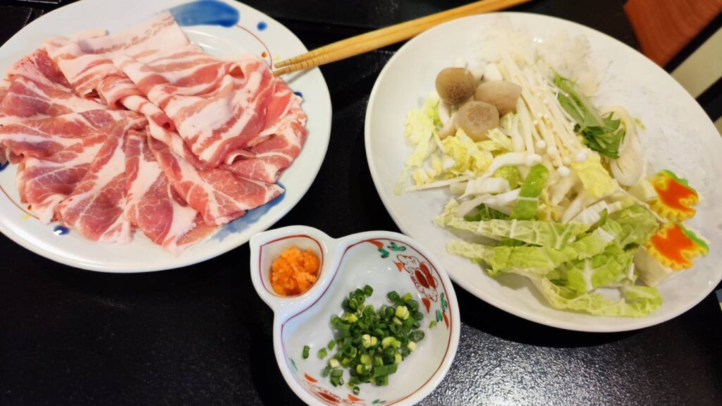 名湯舎 創の夕食の豚しゃぶしゃぶ