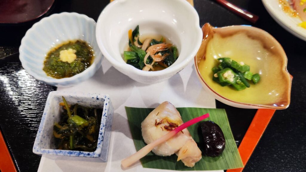 名湯舎 創の夕食の小鉢