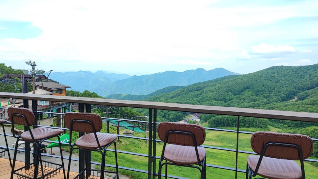 鳥兜駅にある展望テラス