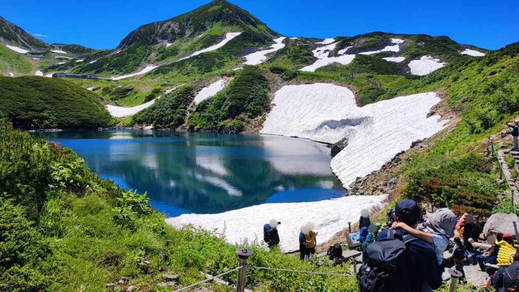 みくりが池正面