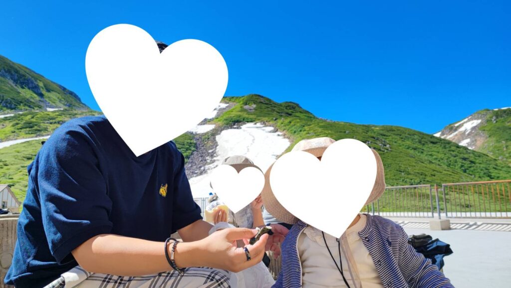 室堂ターミナルの外