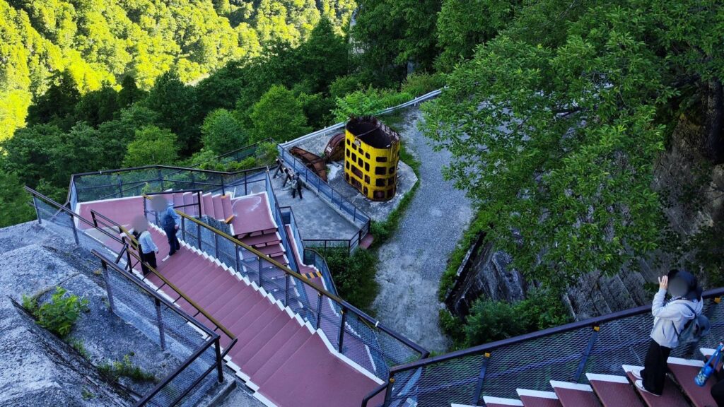 黒部ダムの階段