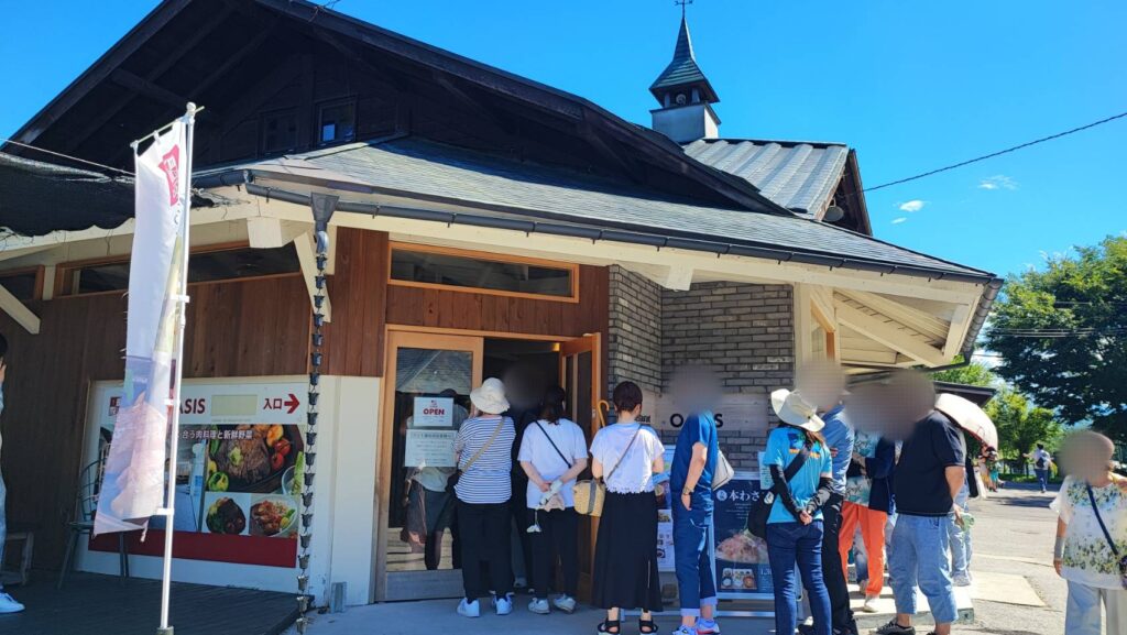 レストラン オアシスの行列